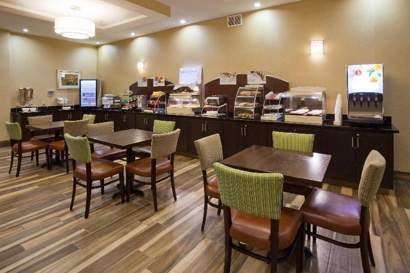 Holiday Inn Express & Suites Davenport, An Ihg Hotel Exterior photo